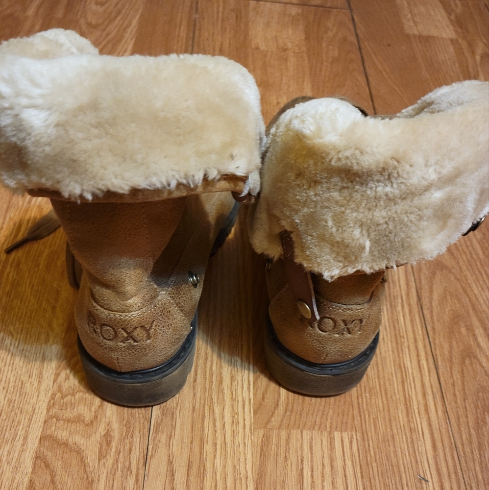 Shoe - Picture 2 of 2